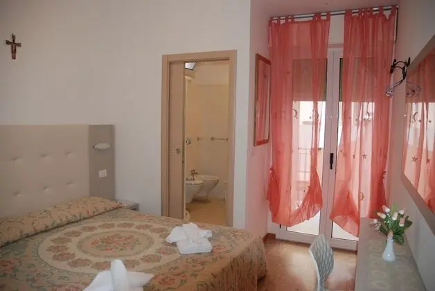 Tek Büyük Yataklı Oda, Balkon