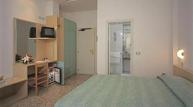 Tek Büyük Yataklı Oda, Balkon