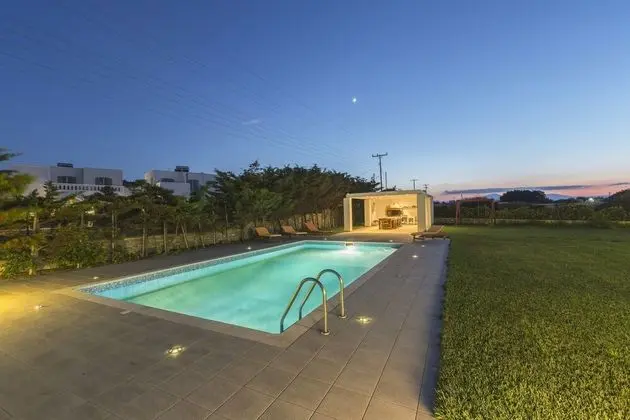 Villa, Birden Çok Yatak Odası, Havuz Manzaralı