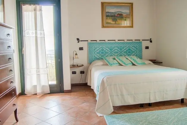 Tek Büyük Yataklı Oda, Balkon, Deniz Manzaralı