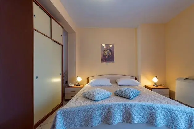 Tek Büyük veya İki Ayrı Yataklı Oda, Balkon