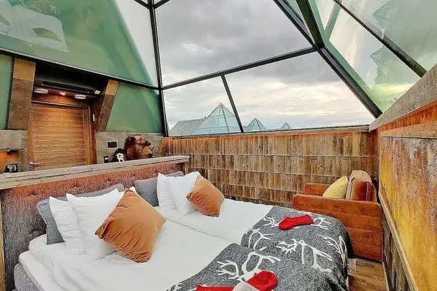 Glass Pyramid Igloo