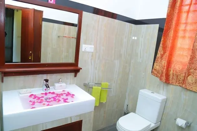 Deluxe Tek Büyük Yataklı Oda, 1 En Büyük (King) Boy Yatak, Sigara İçilmez, Kısmi Deniz Manzarası