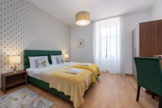 Grand Tek Büyük veya İki Ayrı Yataklı Oda