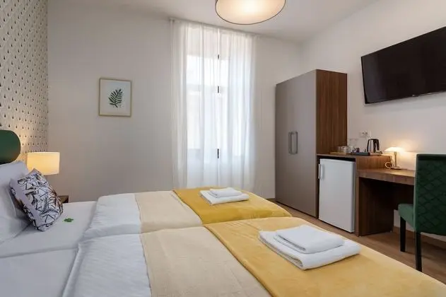 Grand Tek Büyük veya İki Ayrı Yataklı Oda