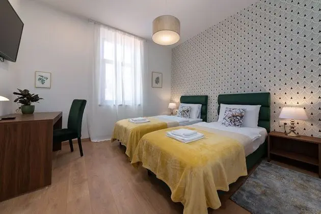 Grand Tek Büyük veya İki Ayrı Yataklı Oda