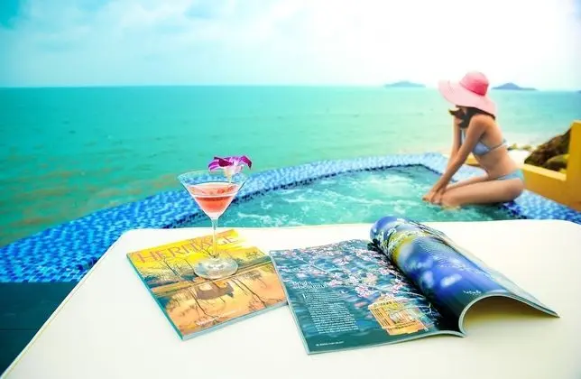 Villa (Private Bay)