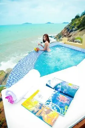 Villa (Private Bay)