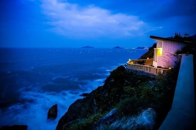 Villa (Private Bay)