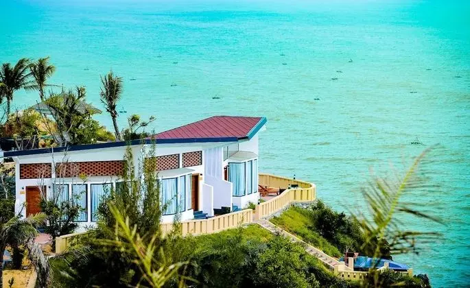 Villa (Private Bay)
