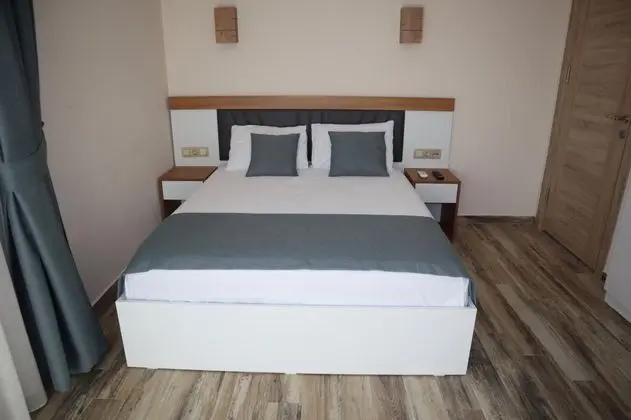 Butik Çift Kişilik Oda, Park Manzaralı, Balkonlu