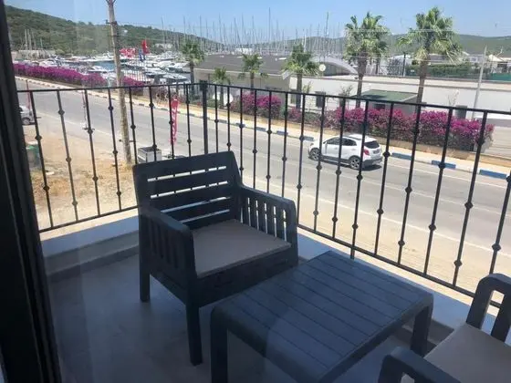 Çift Kişilik, Marina Manzaralı, Balkonlu