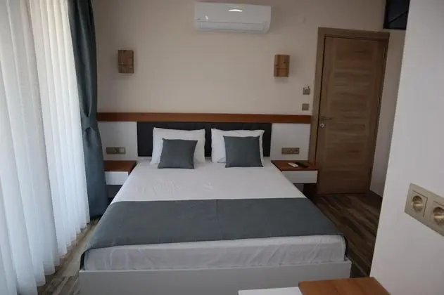 Çift Kişilik, Marina Manzaralı, Balkonlu