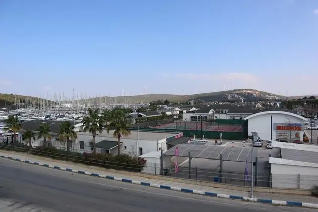 Çift Kişilik, Marina Manzaralı, Balkonlu