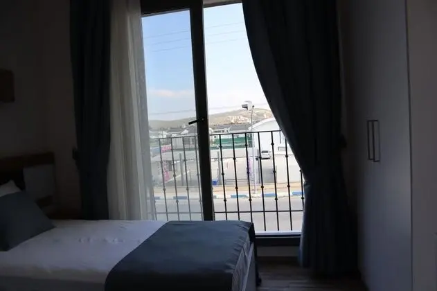 Classic İki Tek Yataklı Oda, Marina Manzaralı, Fransız Balkonlu
