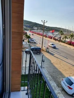 Classic İki Tek Yataklı Oda, Marina Manzaralı, Fransız Balkonlu