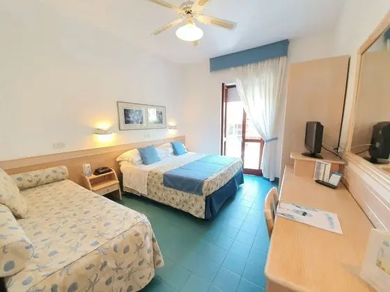 Üç Kişilik Oda, Balkon, Bahçe Manzaralı (Gardenia 21 mq)