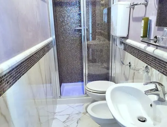 Economy Tek Büyük Yataklı Oda