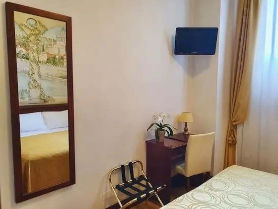 Economy Tek Büyük Yataklı Oda