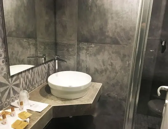 Tek Büyük Yataklı Oda
