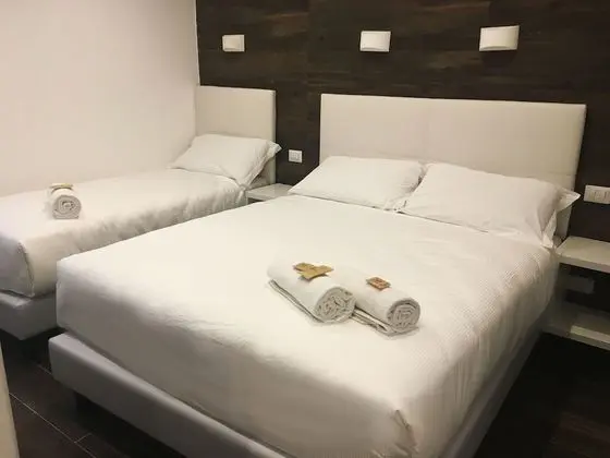 Üç Kişilik Oda