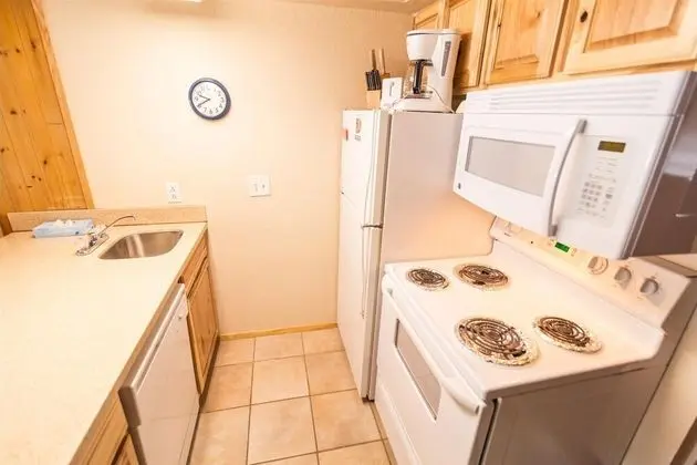 #1 - 2 Bedroom Studio