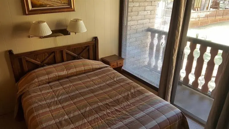 #2 - 2 Bedroom Studio