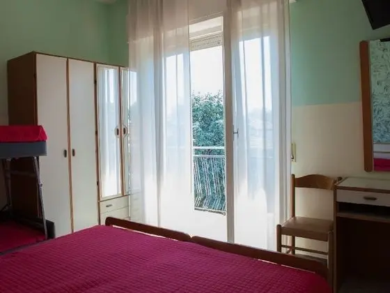 Standard Dört Kişilik Oda