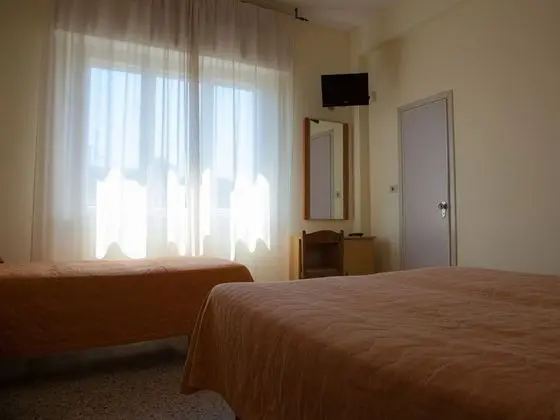 Standard Üç Kişilik Oda