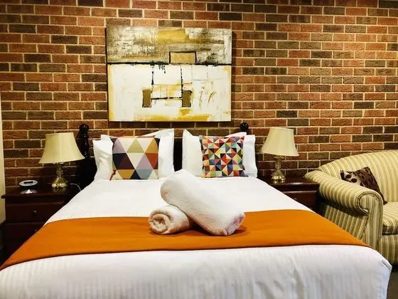 Standard Oda, Sigara İçilmez (Motel Queen Room)
