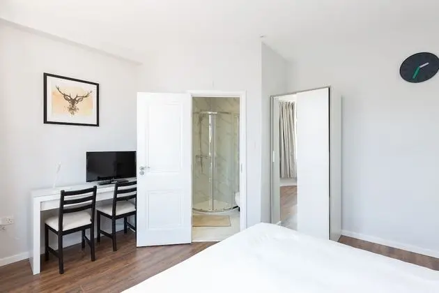 Tek Büyük Yataklı Oda, 1 Çift Kişilik Yatak