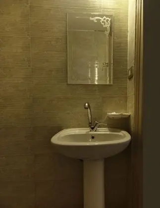 Üç Kişilik Oda, Özel Banyo