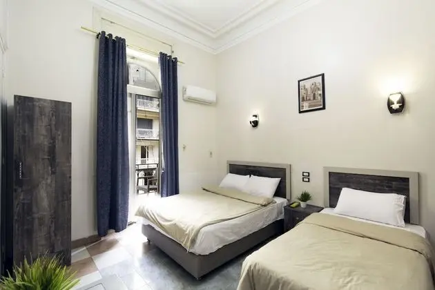 Üç Kişilik Oda (shared bathroom )