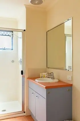 Standard Süit, Göl Kenarı