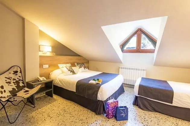 Standard Üç Kişilik Oda