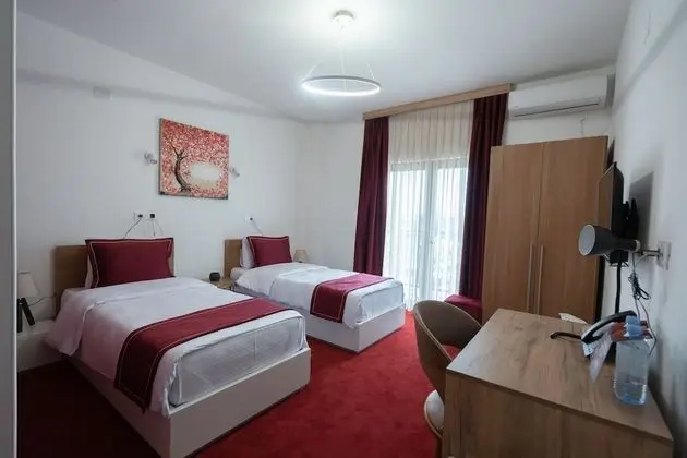 Standard Tek Büyük veya İki Ayrı Yataklı Oda