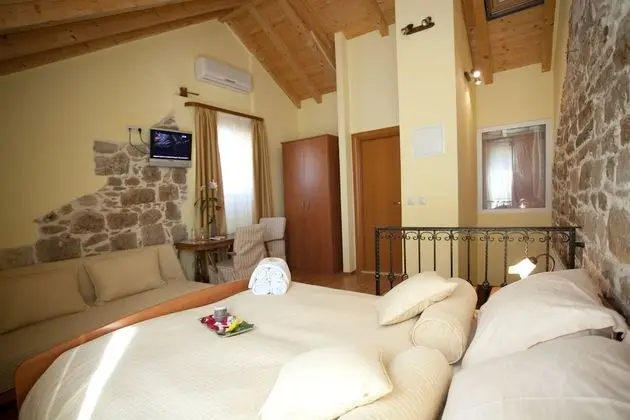 Romantic Tek Büyük Yataklı Oda