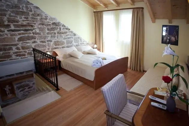 Romantic Tek Büyük Yataklı Oda