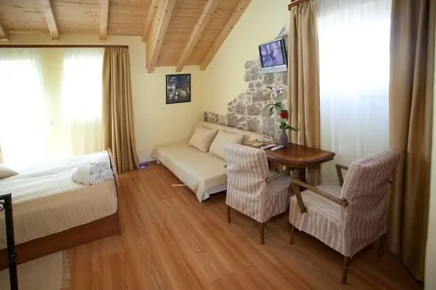 Romantic Tek Büyük Yataklı Oda