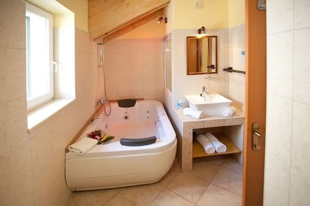 Romantic Tek Büyük Yataklı Oda