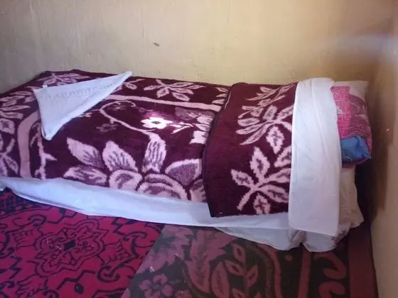 Tek Kişilik Oda, Ortak Banyo