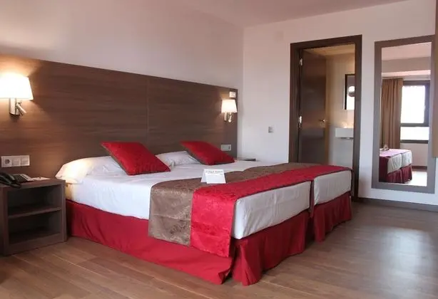 Standard Tek Büyük veya İki Ayrı Yataklı Oda