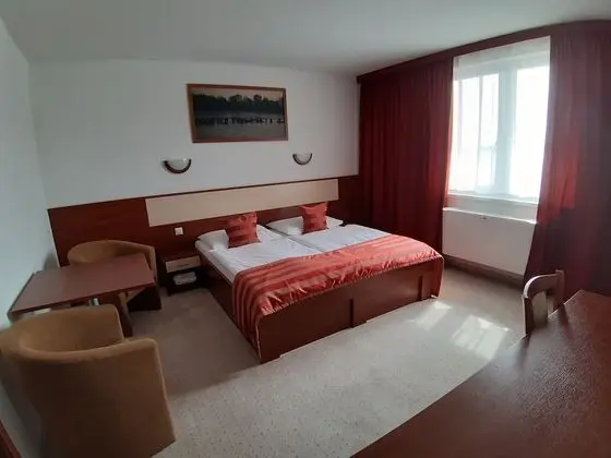 Comfort Tek Büyük Yataklı Oda