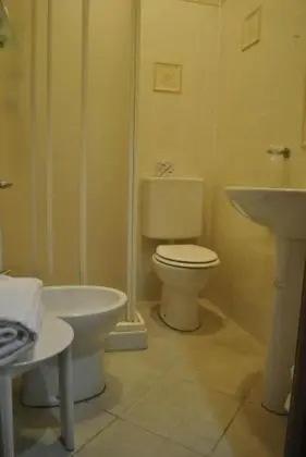 Standard Üç Kişilik Oda