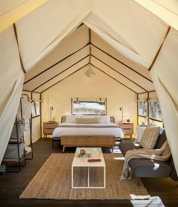 Luxury Oda