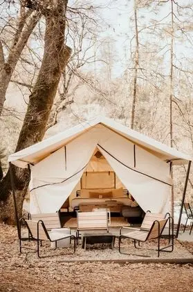 Luxury Oda