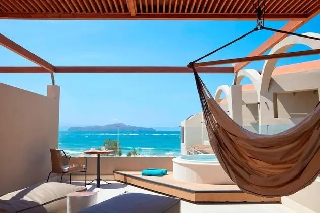 Sublime Loft, Sea View with Plunge Pool