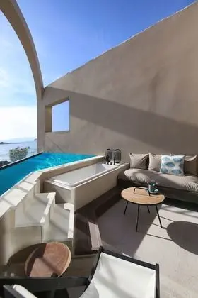 Sublime Loft, Sea View with Plunge Pool