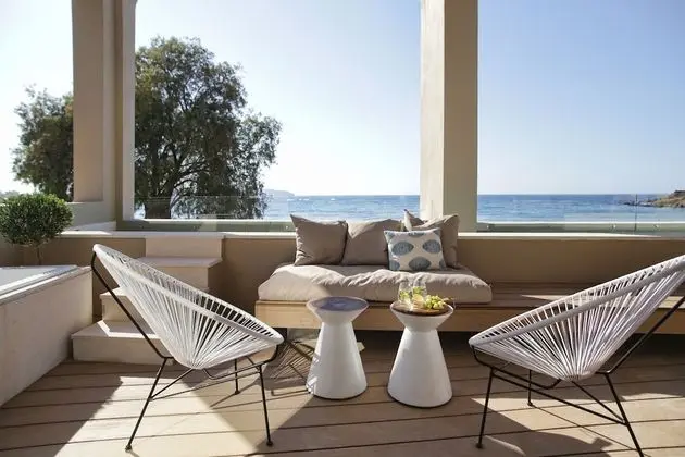 Ultimate Haven, Sea Front with Private Pool