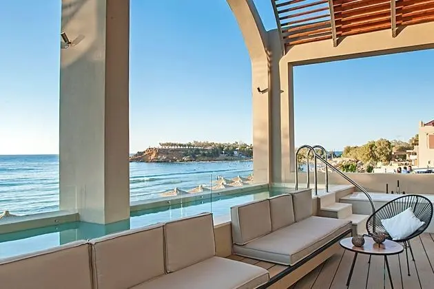 Ultimate Haven, Sea Front with Private Pool